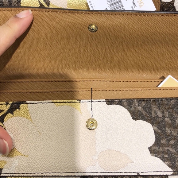 Michael Kors Jet Set Flat Wallet Brown Floral - Picture 2 of 4